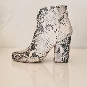 Steve Madden | Python Print Almond Toe Heeled booties Size 5 (808)